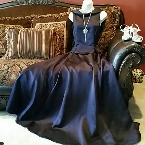 Scott Mcclintock  Dresses & Skirts - Scott McClintock Long Dress Size 6