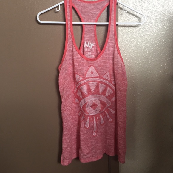 Knit top with eye