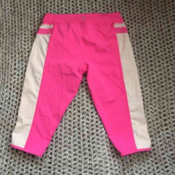Lululemon crop yogas