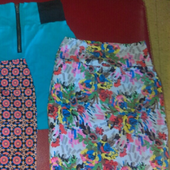Bundle Variety of Mini Skirts - Picture 4 of 4