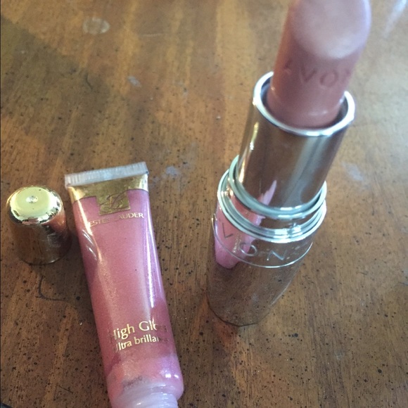 Makeup bundle - Picture 2 of 2