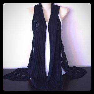 Black sleeveless knitted sweater vest