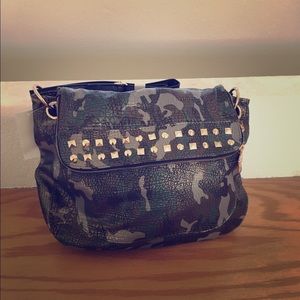 Last one ! Glitter camo cross body purse