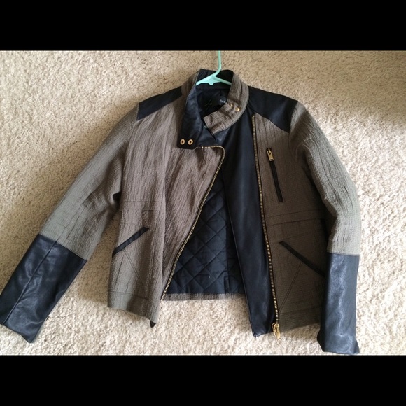 Zara military jacket. Size XS - Picture 1 of 3
