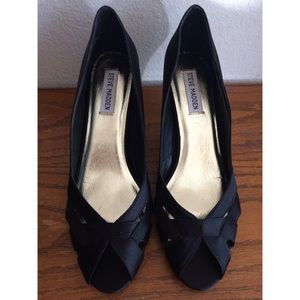 NIB Steve Madden Black Satin Heels (Secco)