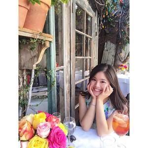 Meet your Posher, Claire