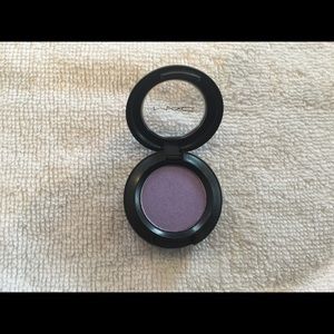 Mac Beautiful Iris Veluxe Pearl Eyeshadow