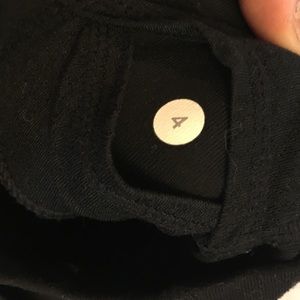 Lululemon yoga pant size 4