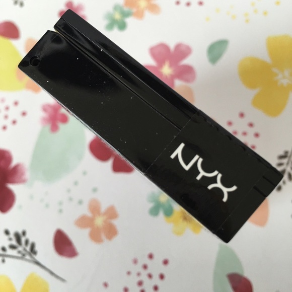 Brand New NYX Trio Palette - Picture 4 of 4