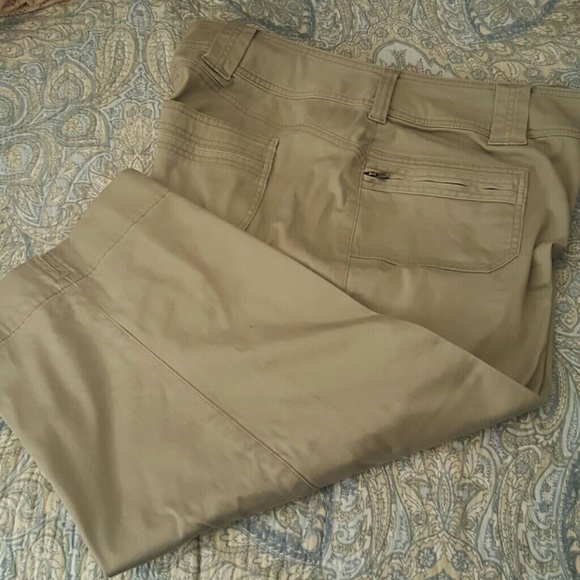 Chino Capris, Perfect Condition! - Picture 1 of 4