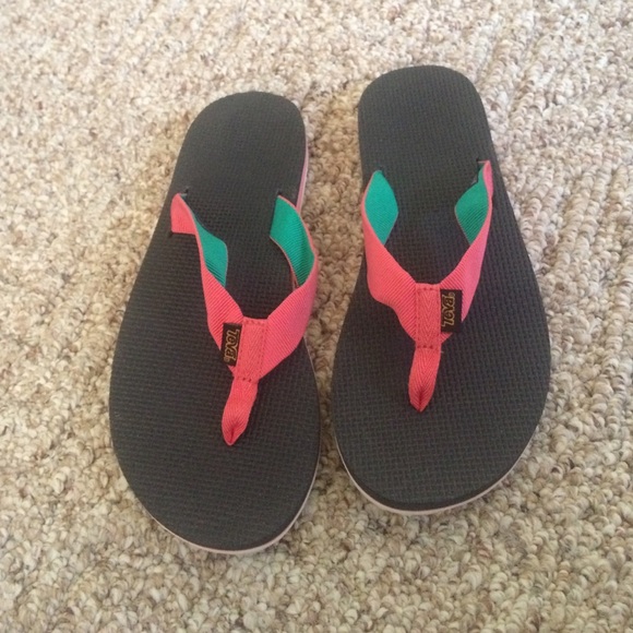 Teva Shoes - Pair of Pink Teva flip flops, brand new