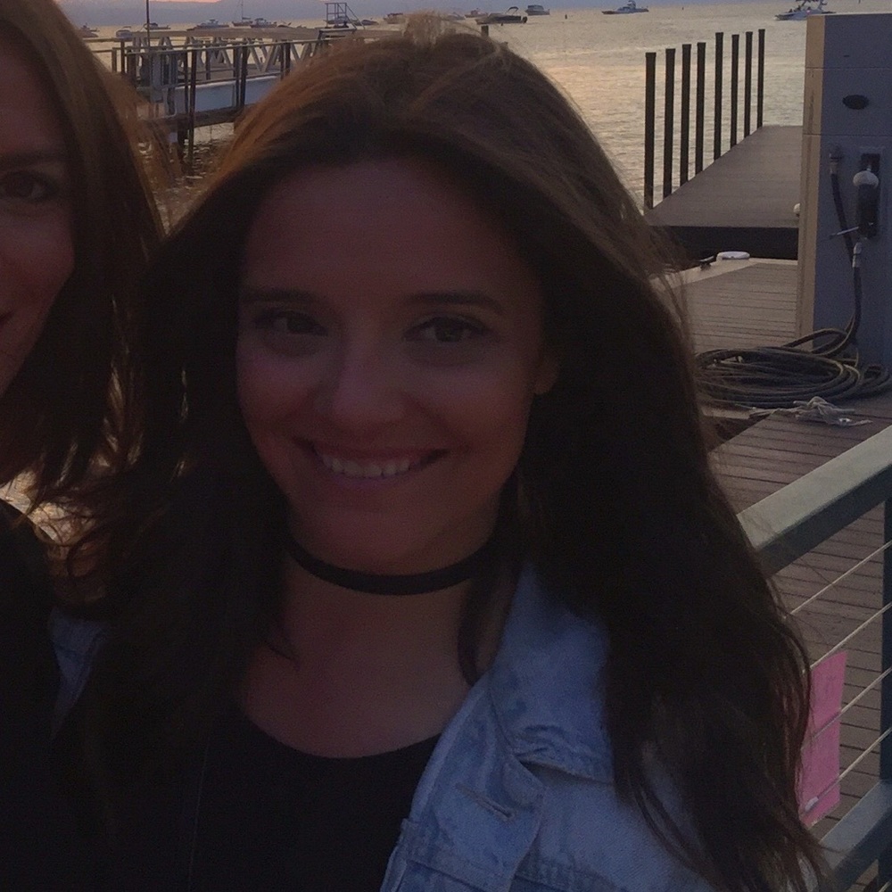 Meet your Posher, Alicia