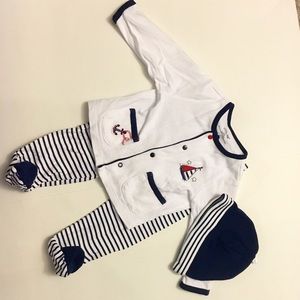 Gender neutral sailor suit