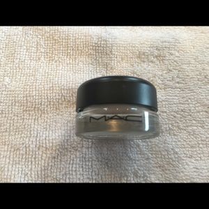Mac Chromaline Pure White