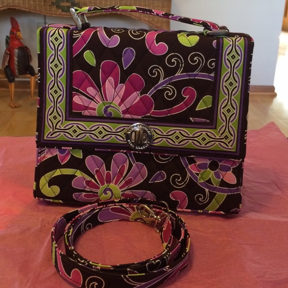Vera Bradley Handbags - Vera Bradley Julia bag/cross body