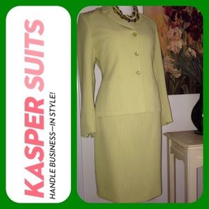 KASPER 🌷 spring-green woman's suit