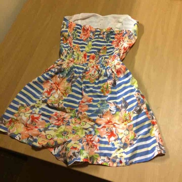 Romper - Picture 2 of 2