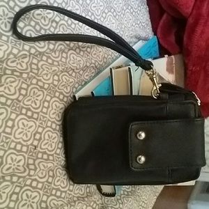 Black wristlet
