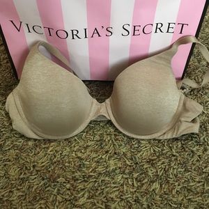 Victoria's Secret t-shirt bra