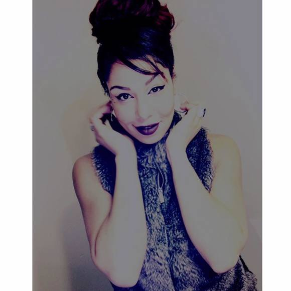 Meet your Posher, Lizzy - Picture 1 of 1