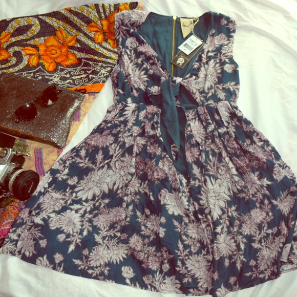 Blue and purple tie up dress by Sea Gypsies - Picture 1 of 2