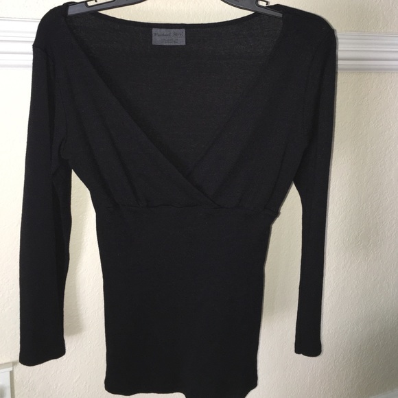 Michael Stars Tops - Michael Stars long sleeve v neck top