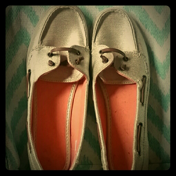 GAP LOAFERS SIZE 8