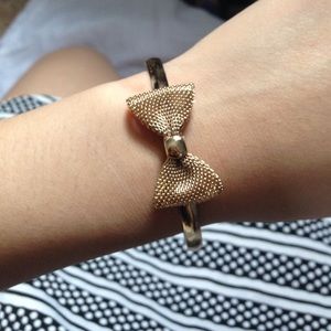 Bow Bracelet