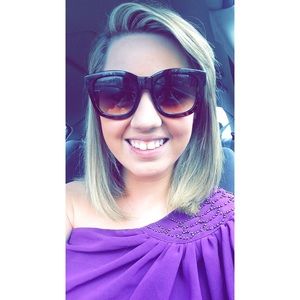 Meet your Posher, Keri