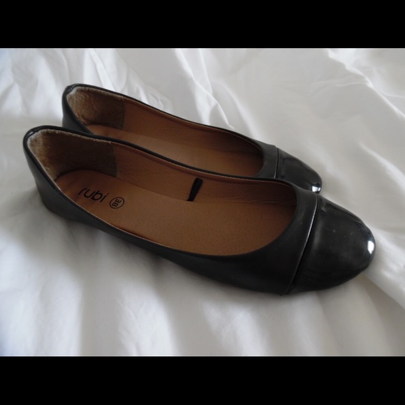 Black flats