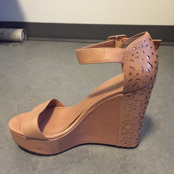 Vince Camuto wedges