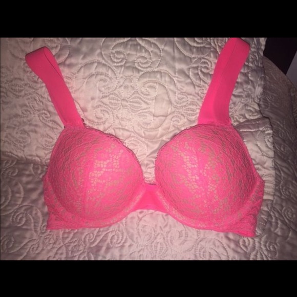 Three Victoria's Secret push-up bra for 65$ - Picture 4 of 4
