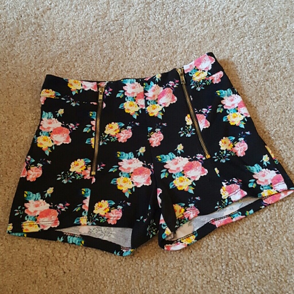 Zip up high waisted shorts