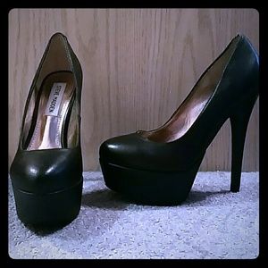 Steve Madden Equality Platform Pumps