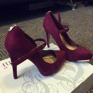 Burgundy Pumps ✨👠