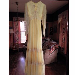 vintage formal/ prom dress. Beautiful!