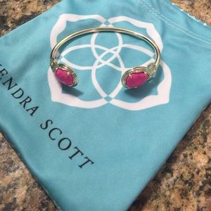 Kendra Scott bracelet