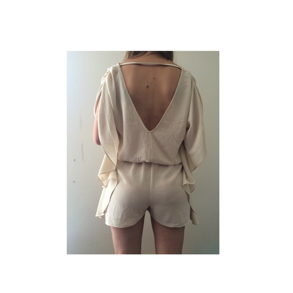 Butterfly Drawstring romper - Picture 2 of 3