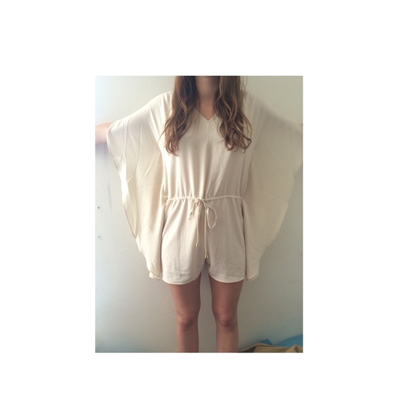 Butterfly Drawstring romper - Picture 3 of 3