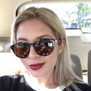 Meet your Posher, Adriana