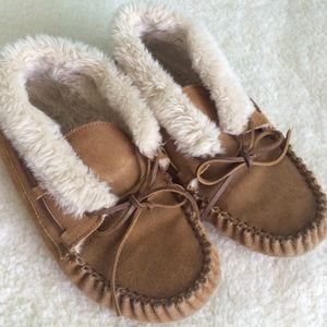 American eagle slippers