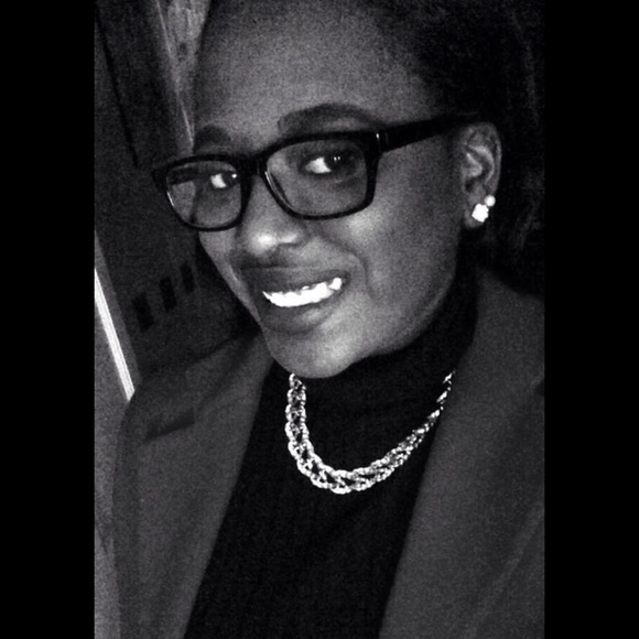 Meet your Posher, Gisela