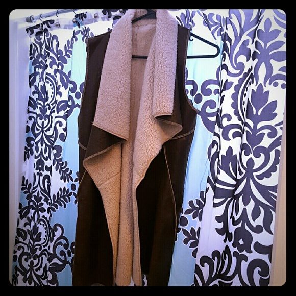 Brown suede and fleece long vest - Picture 1 of 2