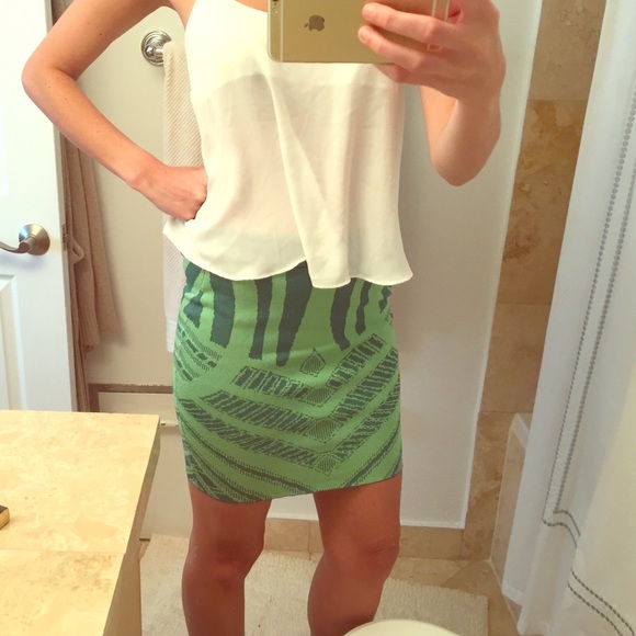 Amazing and super flattering green bandage skirt