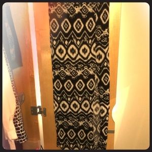 Tight maxi skirt with slit