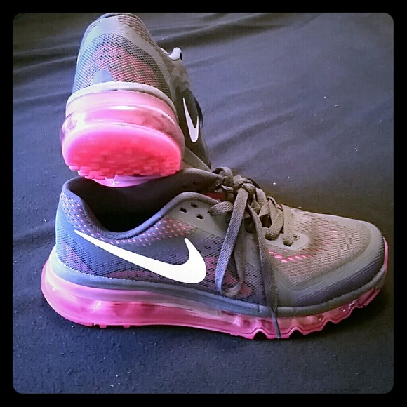 Nike Shoes - Nike Air