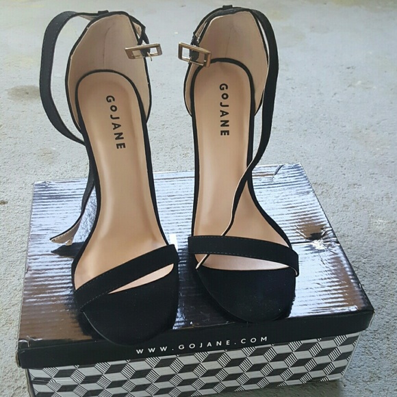 Go Jane Black and Nude heels