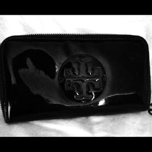 Tory Burch black patent zip around wallet