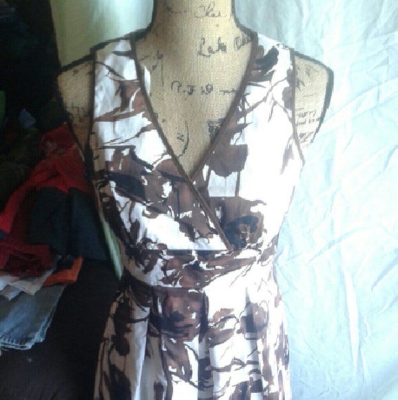 Alyn paige new york dress