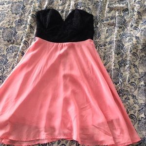 ❌SOLD❌ Peach and black skater dress